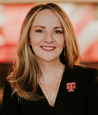 Callie Field PRESIDENT, T-MOBILE BUSINESS GROUP