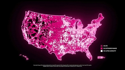 A map of the U.S. with three shades of magenta to show 4G LTE, 5G, and 5G ultra capacity coverage.