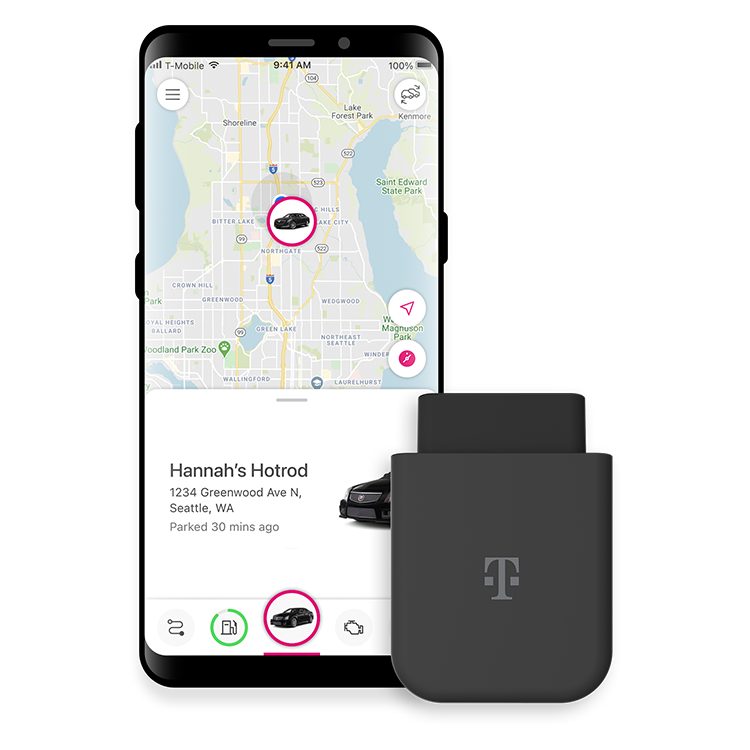 Dispositivo Sync-up drive para enchufar junto a un smartphone que muestra la ubicación del auto y un código de diagnóstico de problemas.